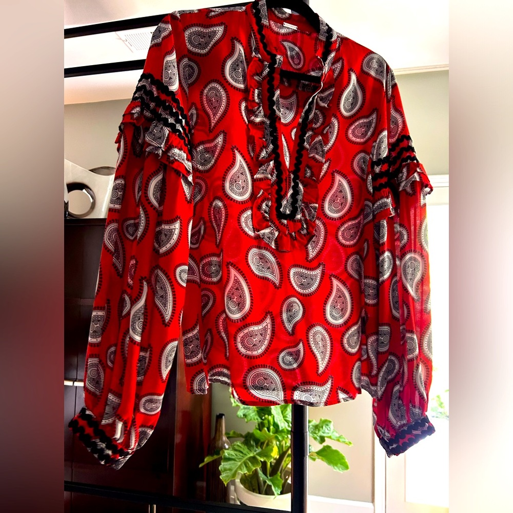 Long Sleeve Light & Breezy Blouse